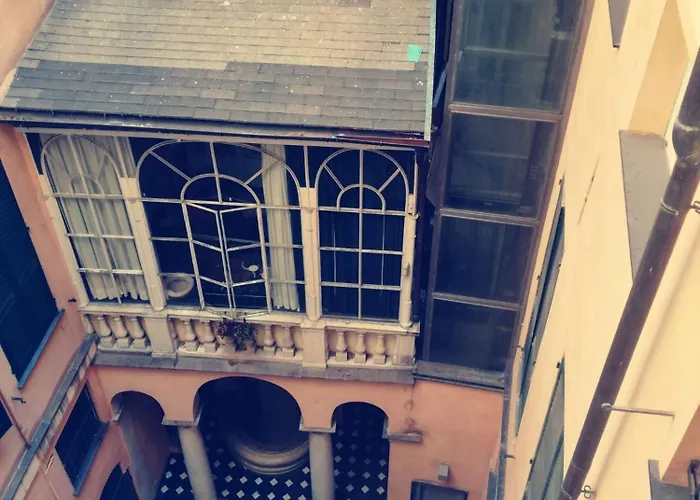 Affreschi Con Vista Ducale