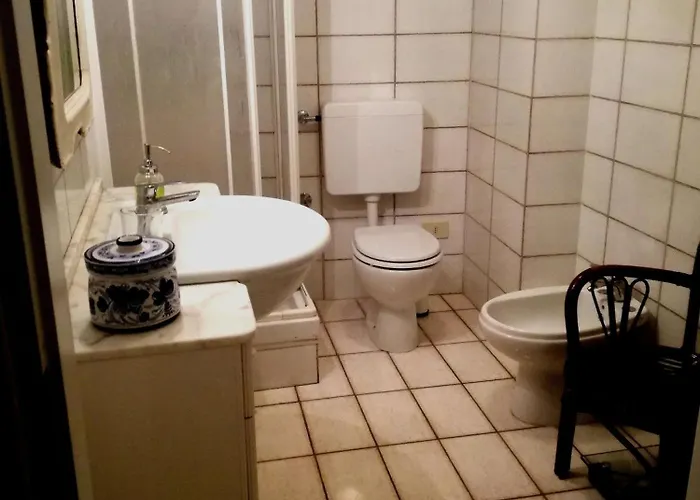 Affreschi Con Vista Ducale